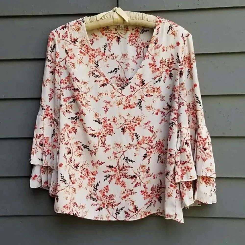 Rose & Olive Tan Brown Floral Pop Top with Pleated Sleeves size Medium